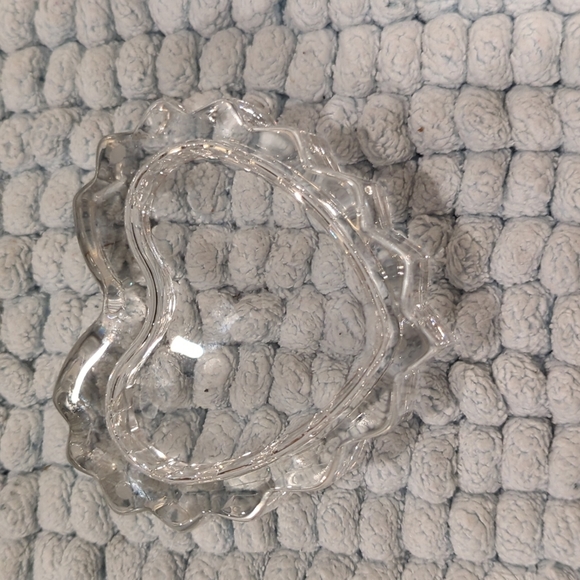 VINTAGE Crystal Jewelry Box | Heart Shaped Trinket Box - Picture 4 of 14